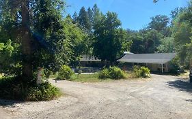 Seven Circles Lodge & Retreat